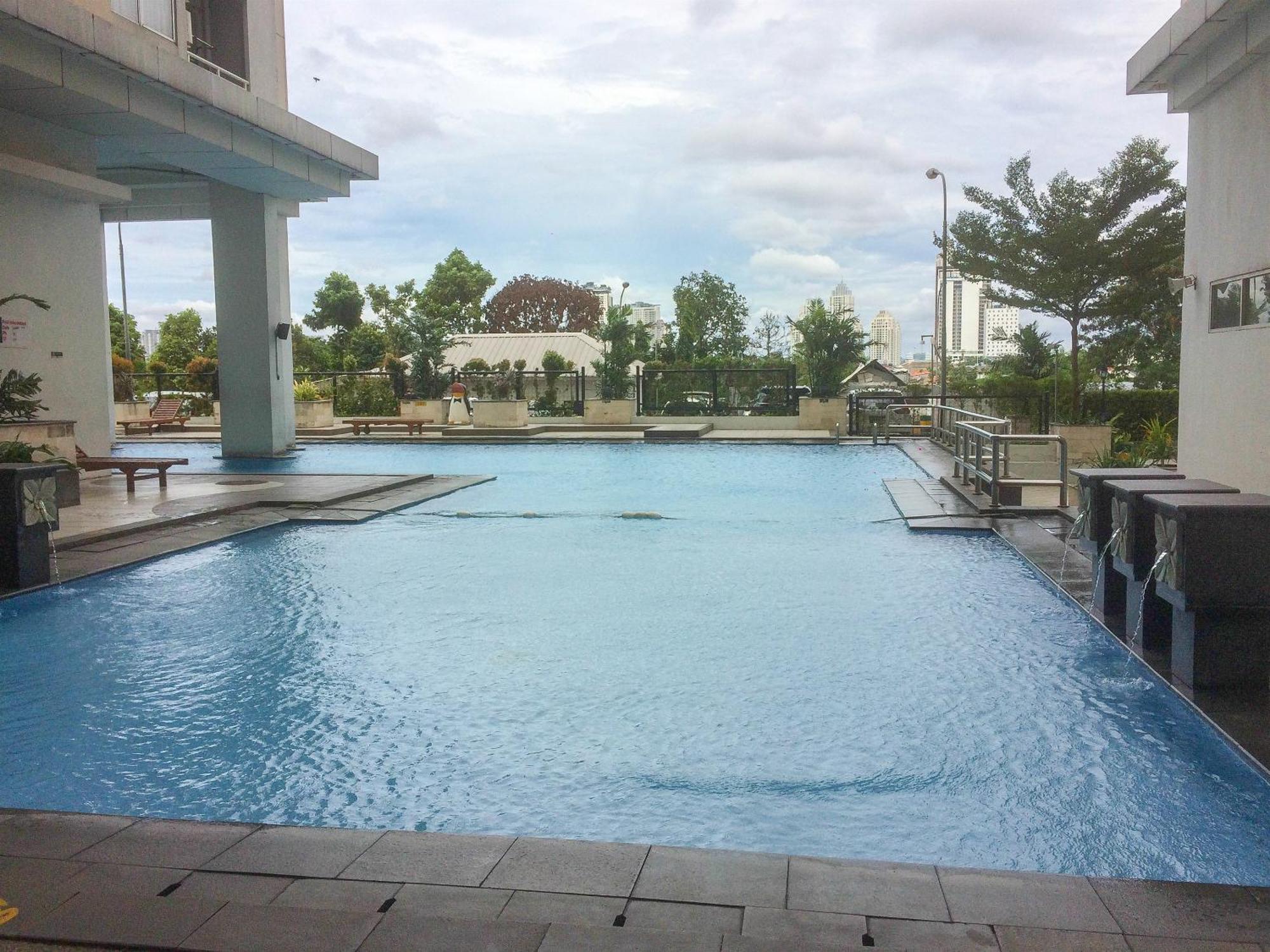 Large And Minimalist At Pakubuwono Terrace By Travelio *